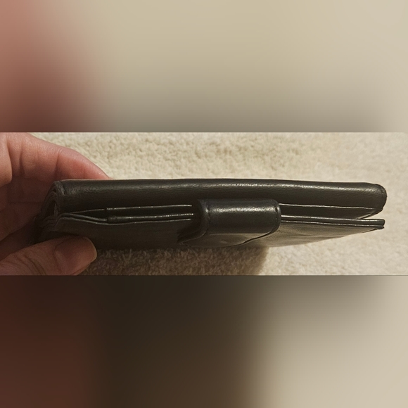 EUC CHANEL Mini Compact Wallet CC logo With dustbag/relisted - Picture 8 of 14